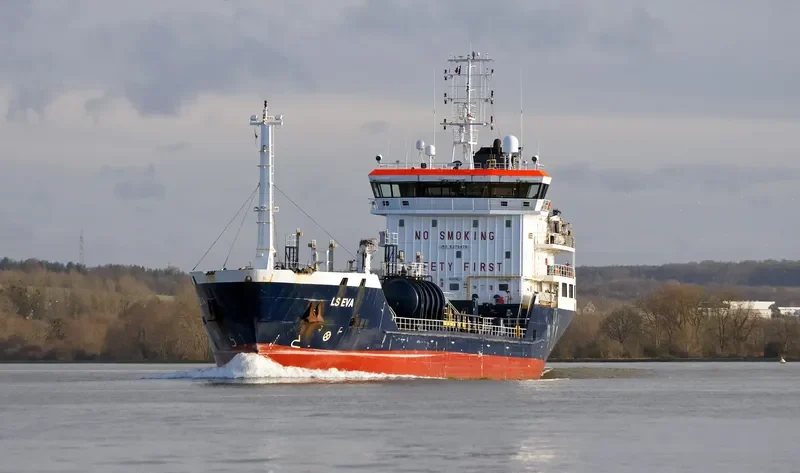 LS EVA Tanker IMO 9379478 photo 2