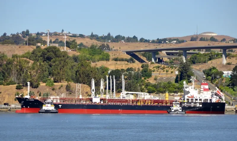 MTM HAMBURG Tanker IMO 9379844 photo 6