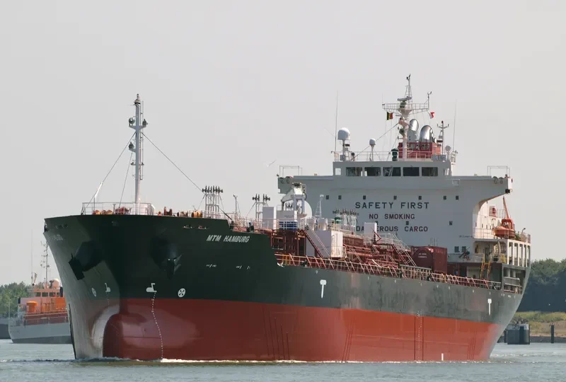 MTM HAMBURG Tanker IMO 9379844 photo 9