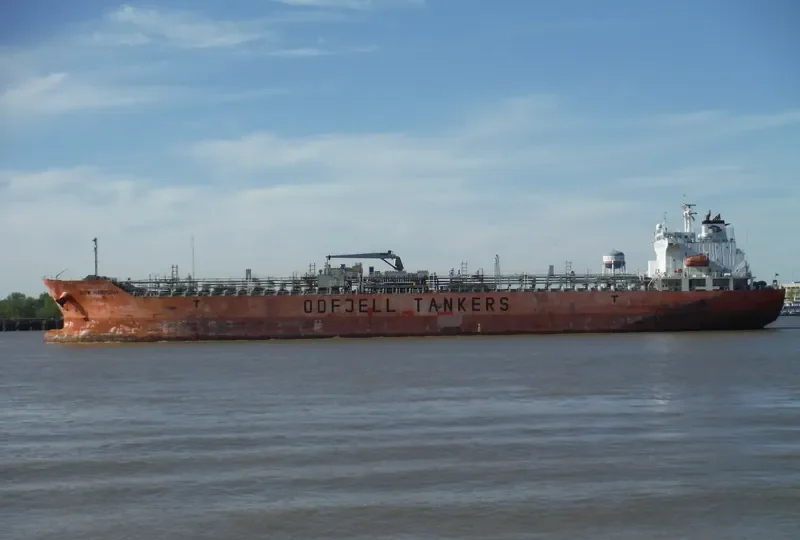 BOW HARMONY Tanker IMO 9379909 photo 3