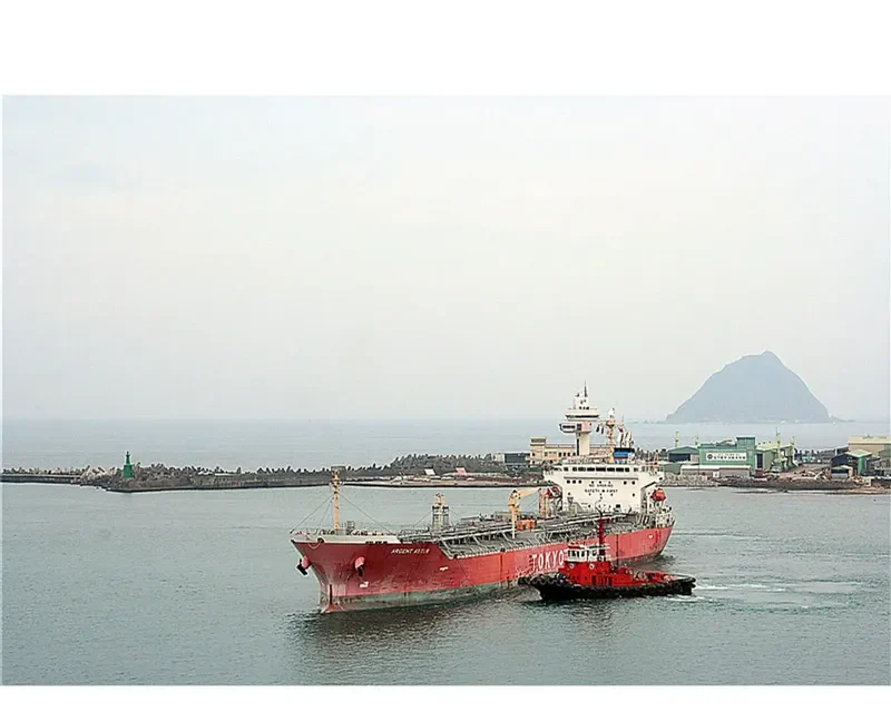 ARGENT ASTER Tanker IMO 9379959 photo 4
