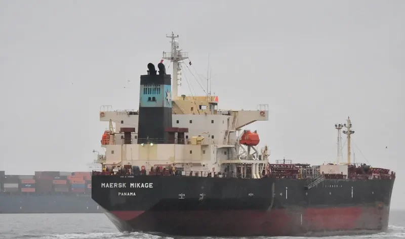 RICH BREEZE Tanker IMO 9380051 photo 2