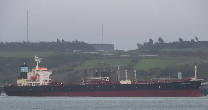 RICH BREEZE Tanker IMO 9380051 photo 4
