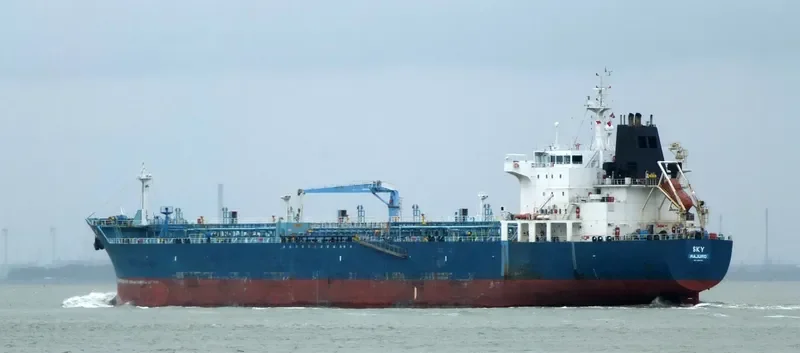 SKY Tanker IMO 9380350 photo 3