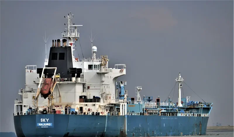 SKY Tanker IMO 9380350 photo 6