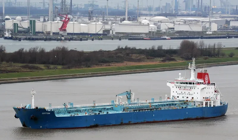 SKY Tanker IMO 9380350 photo 8