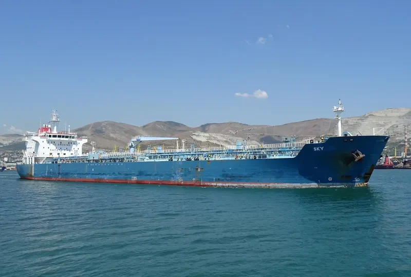SKY Tanker IMO 9380350 photo 10