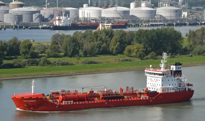 DUZGIT INTEGRITY Tanker IMO 9380415 photo 8
