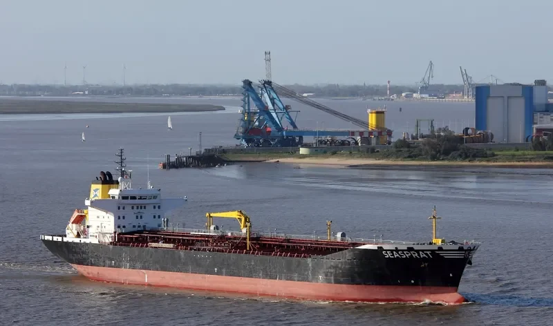 SEASPRAT Tanker IMO 9380477 photo 2