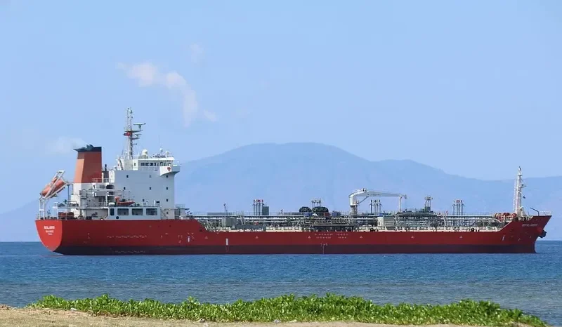 ROYAL JASPER Tanker IMO 9381328 photo 2