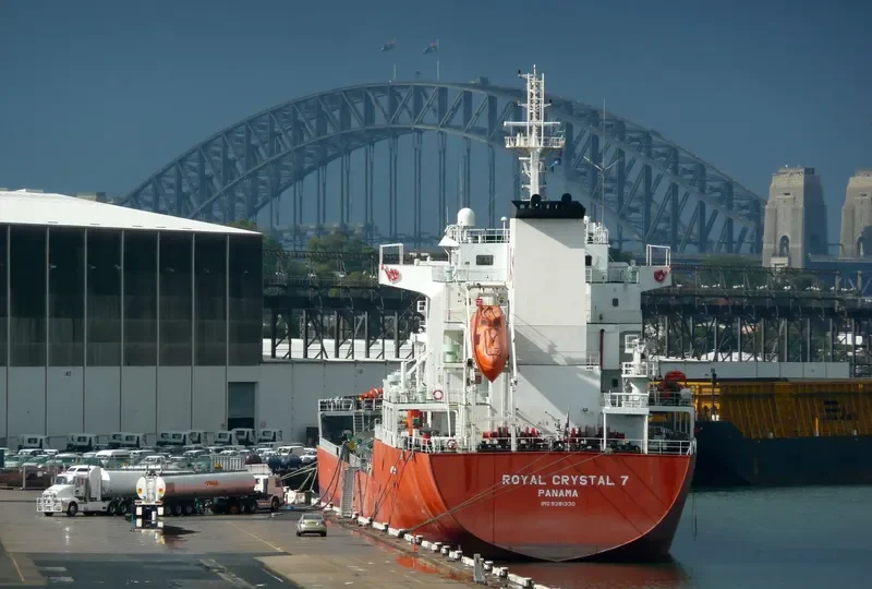 ROYAL CRYSTAL 7 Tanker IMO 9381330 photo 6