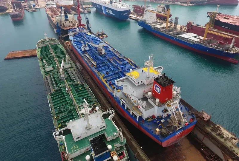 FENICUSA M Tanker IMO 9381500 photo 2