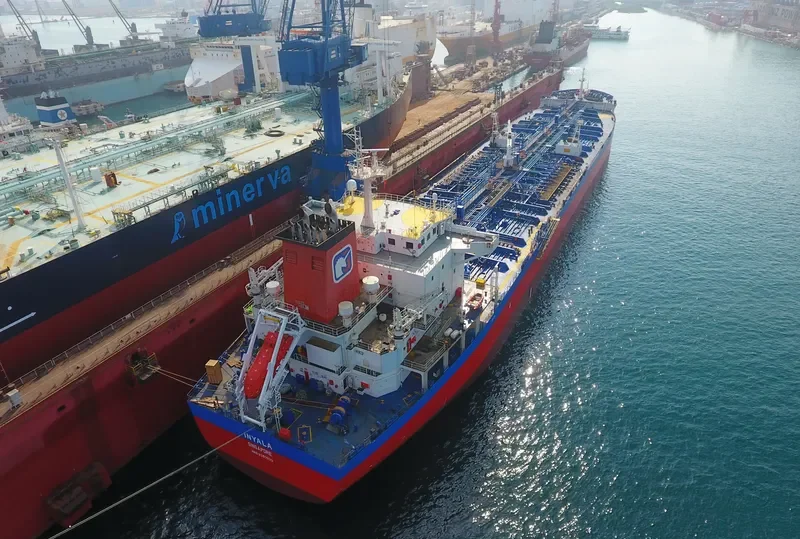 FENICUSA M Tanker IMO 9381500 photo 3