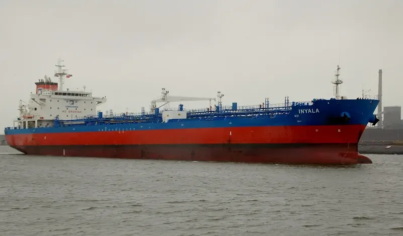 FENICUSA M Tanker IMO 9381500 photo 8