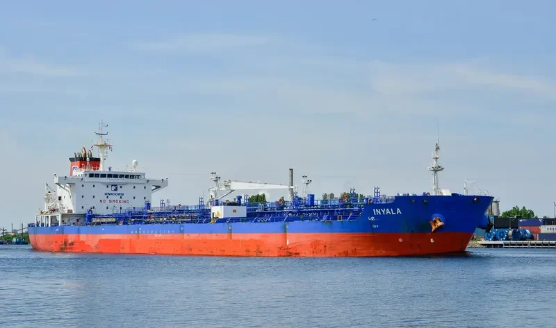 FENICUSA M Tanker IMO 9381500 photo 10