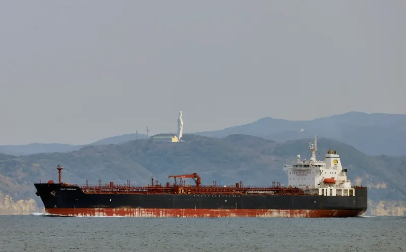 GULF JUMEIRAH Tanker IMO 9381823 photo 5