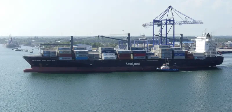SEALAND PHILADELPHIA Container Ship IMO 9383247 photo 2