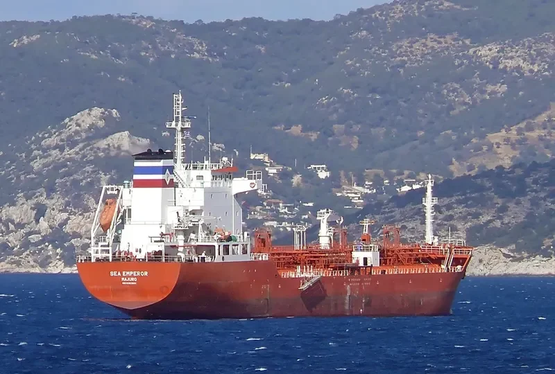 SEA EMPEROR Tanker IMO 9383601 photo 10