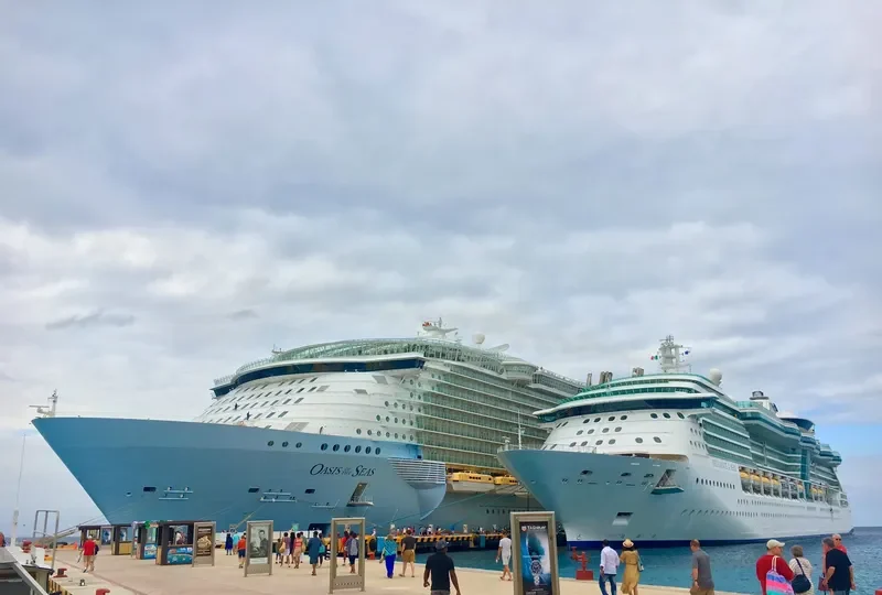 OASIS OF THE SEAS Passenger Ship IMO 9383936