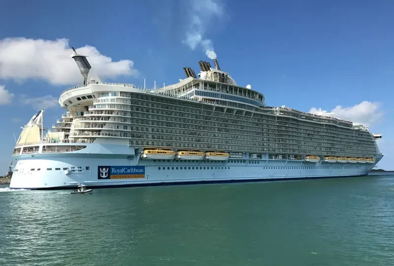 OASIS OF THE SEAS Passenger Ship IMO 9383936 photo 4