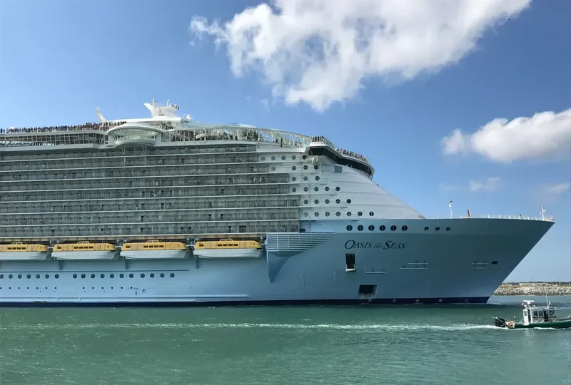 OASIS OF THE SEAS Passenger Ship IMO 9383936 photo 5