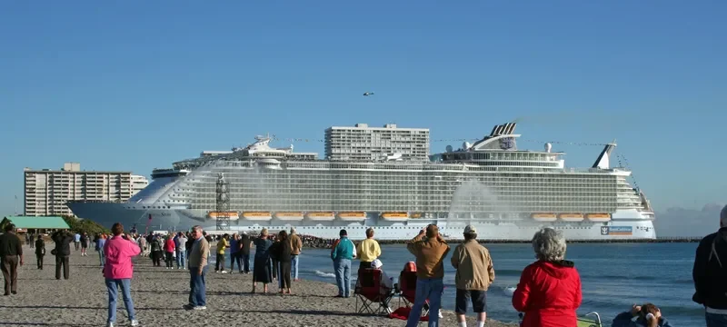 OASIS OF THE SEAS Passenger Ship IMO 9383936 photo 6