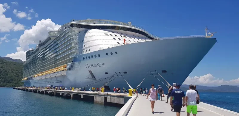 OASIS OF THE SEAS Passenger Ship IMO 9383936 photo 8