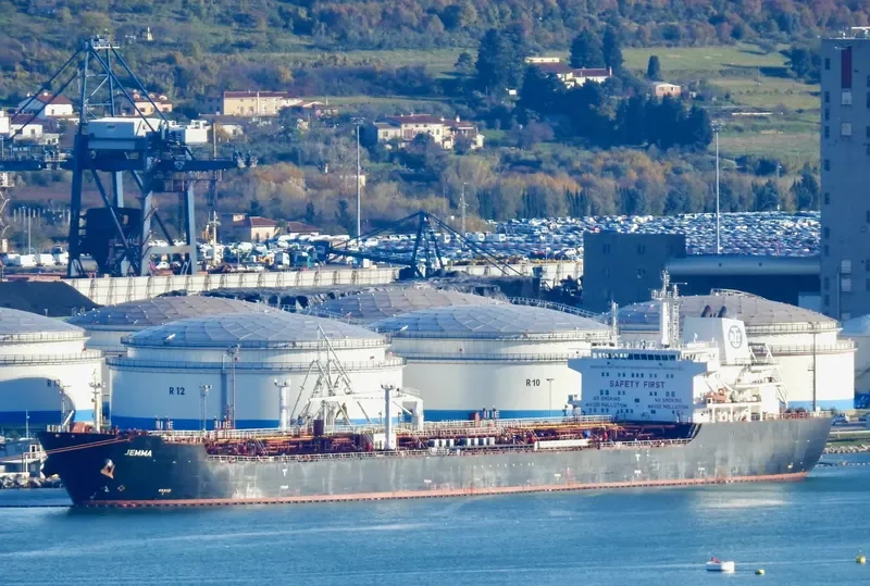 JEMMA Tanker IMO 9384095 photo 4