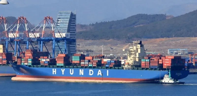 HYUNDAI OAKLAND Container Ship IMO 9385013 photo 3
