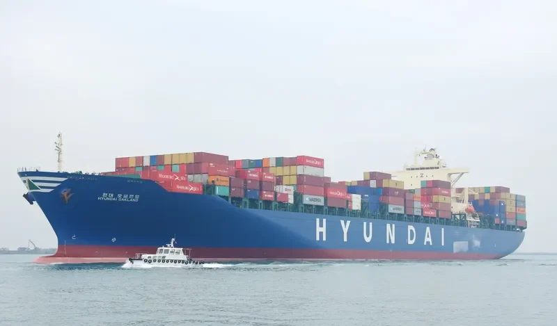 HYUNDAI OAKLAND Container Ship IMO 9385013 photo 8