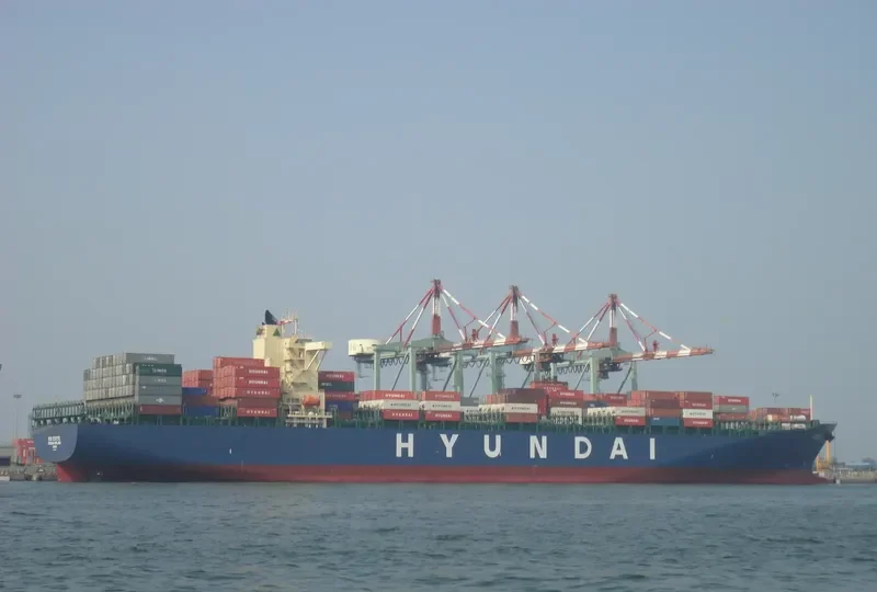 HYUNDAI OAKLAND Container Ship IMO 9385013 photo 9