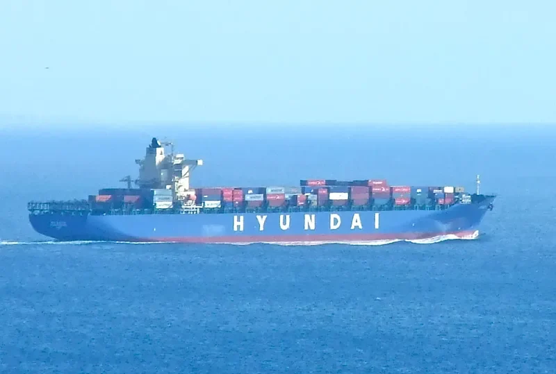 HYUNDAI OAKLAND Container Ship IMO 9385013 photo 10