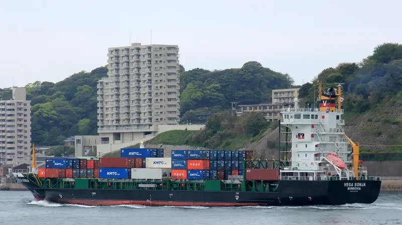 A KEIGA Container Ship IMO 9385453 photo 6
