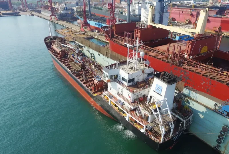 LESSOW SWAN Tanker IMO 9386378 photo 9