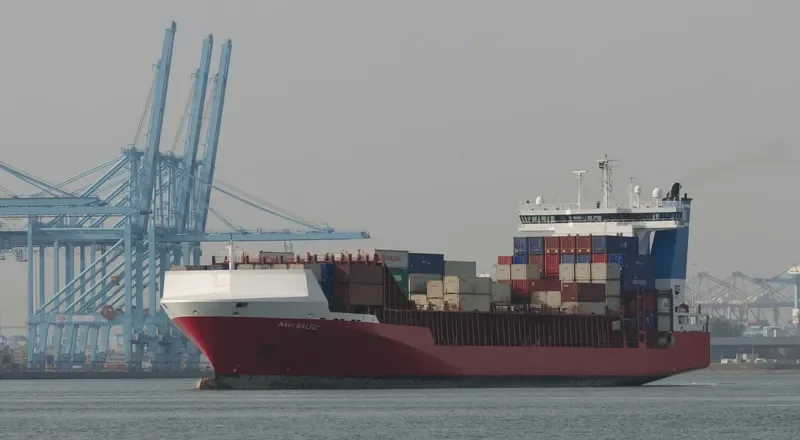NAVI BALTIC Container Ship IMO 9386718 photo 4