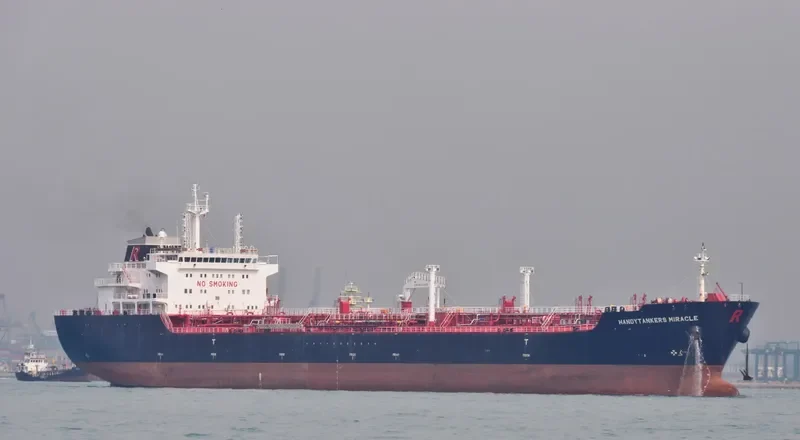 MIRACLE Tanker IMO 9387059 photo 2