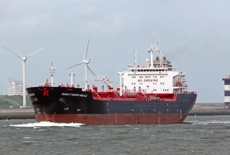 MIRACLE Tanker IMO 9387059 photo 3