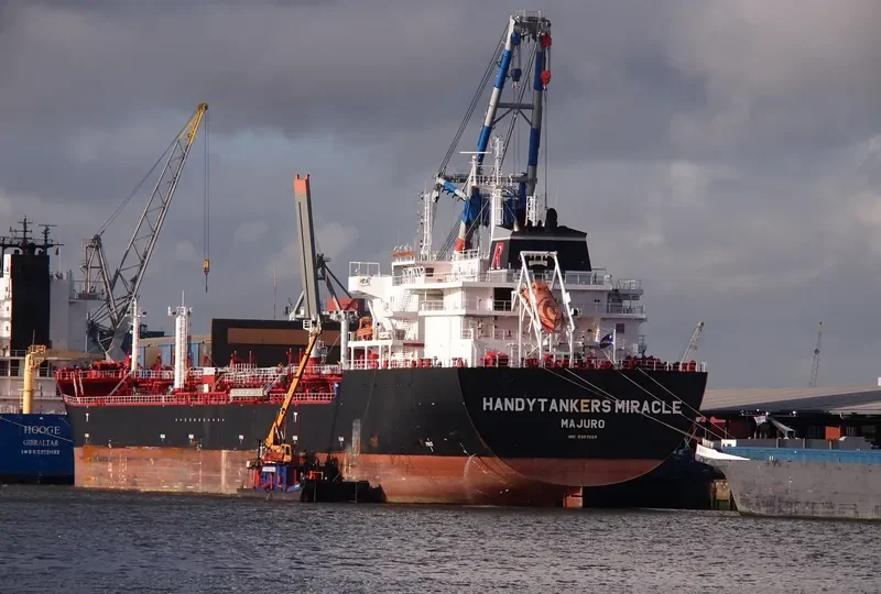 MIRACLE Tanker IMO 9387059 photo 5