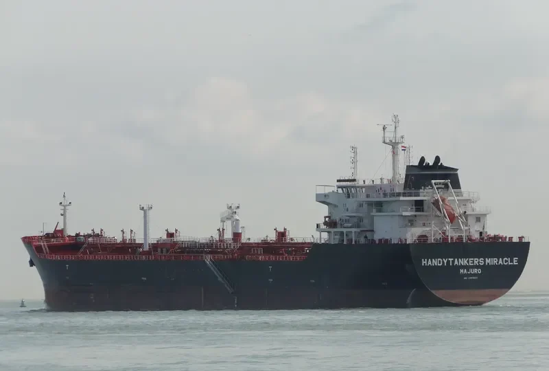 MIRACLE Tanker IMO 9387059 photo 6