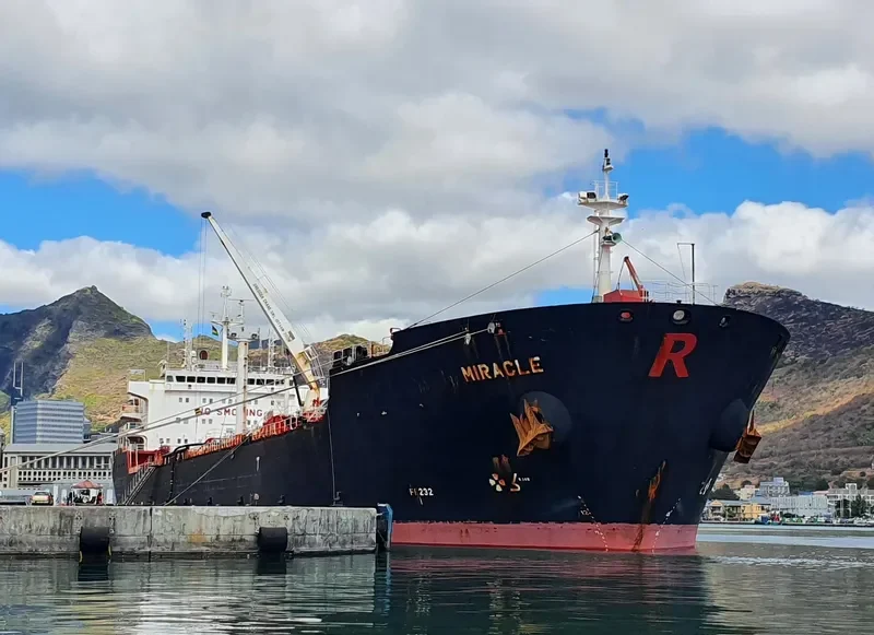 MIRACLE Tanker IMO 9387059 photo 10