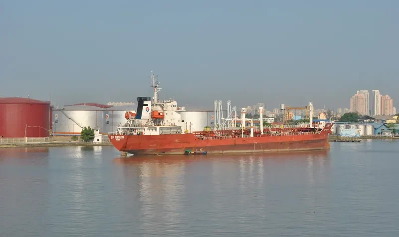 ZENITH FAITH Tanker IMO 9387152 photo 2