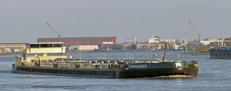 COMMANDER Tanker IMO 9387308 photo 10