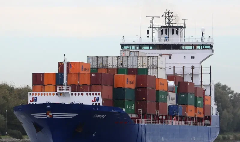 EMPIRE Container Ship IMO 9387425 photo 9