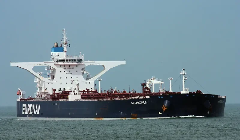 KAOMBO SUL Tanker IMO 9387554 photo 3