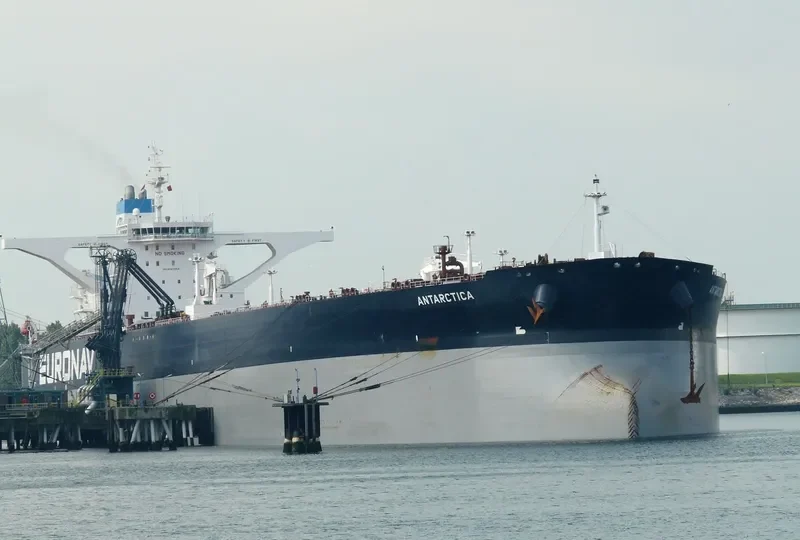 KAOMBO SUL Tanker IMO 9387554 photo 6