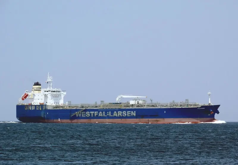 FALKANGER Tanker IMO 9387695 photo 4
