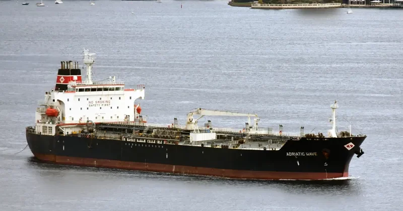 ADRIATIC WAVE Tanker IMO 9387918 photo 2
