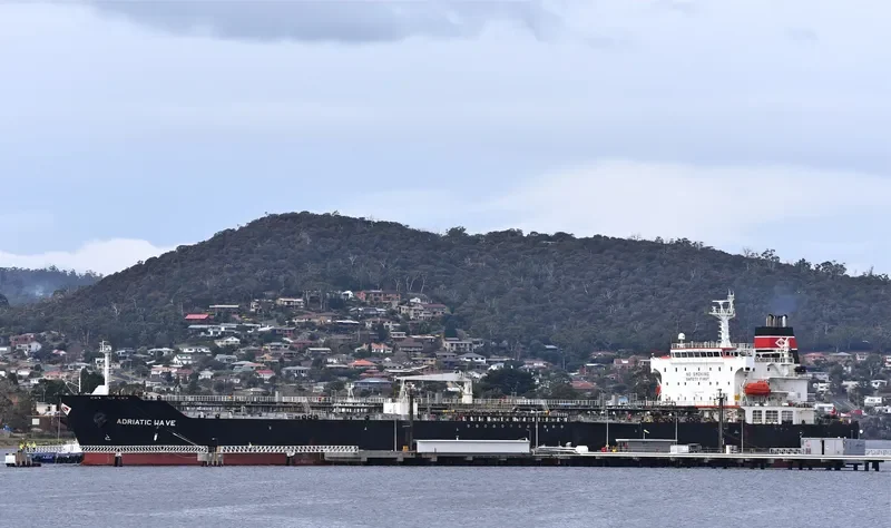 ADRIATIC WAVE Tanker IMO 9387918 photo 7