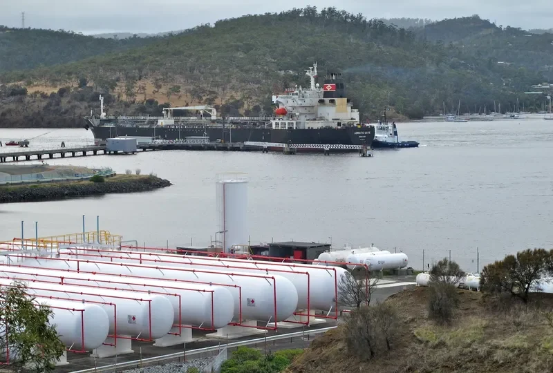 ADRIATIC WAVE Tanker IMO 9387918 photo 8