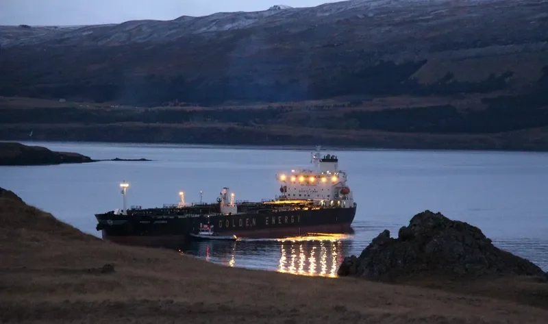ENERGY CENTURION Tanker IMO 9387970 photo 8